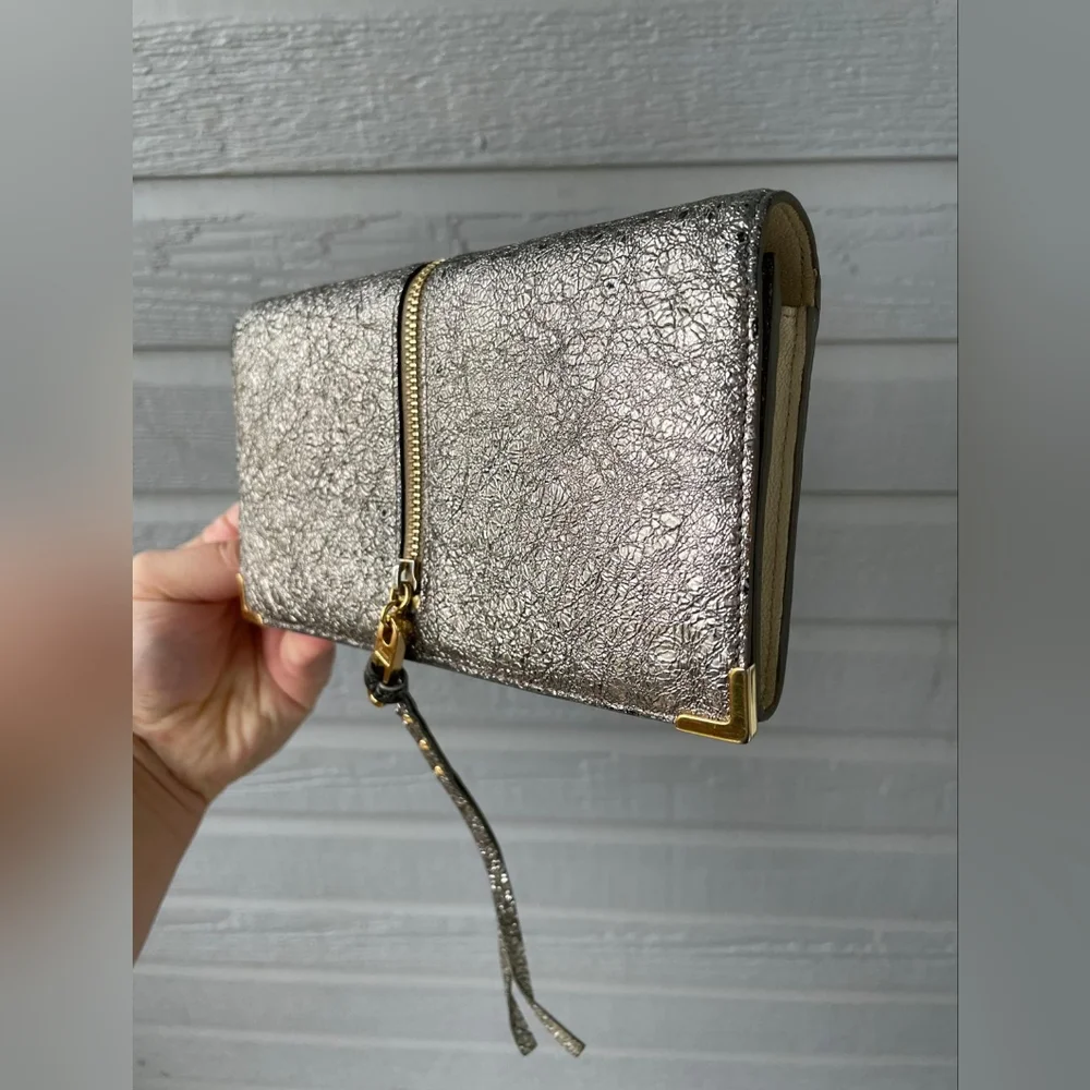 Cholé Flap Cover Metallic Leather Long Wallet-Rare - Picture 12 of 13